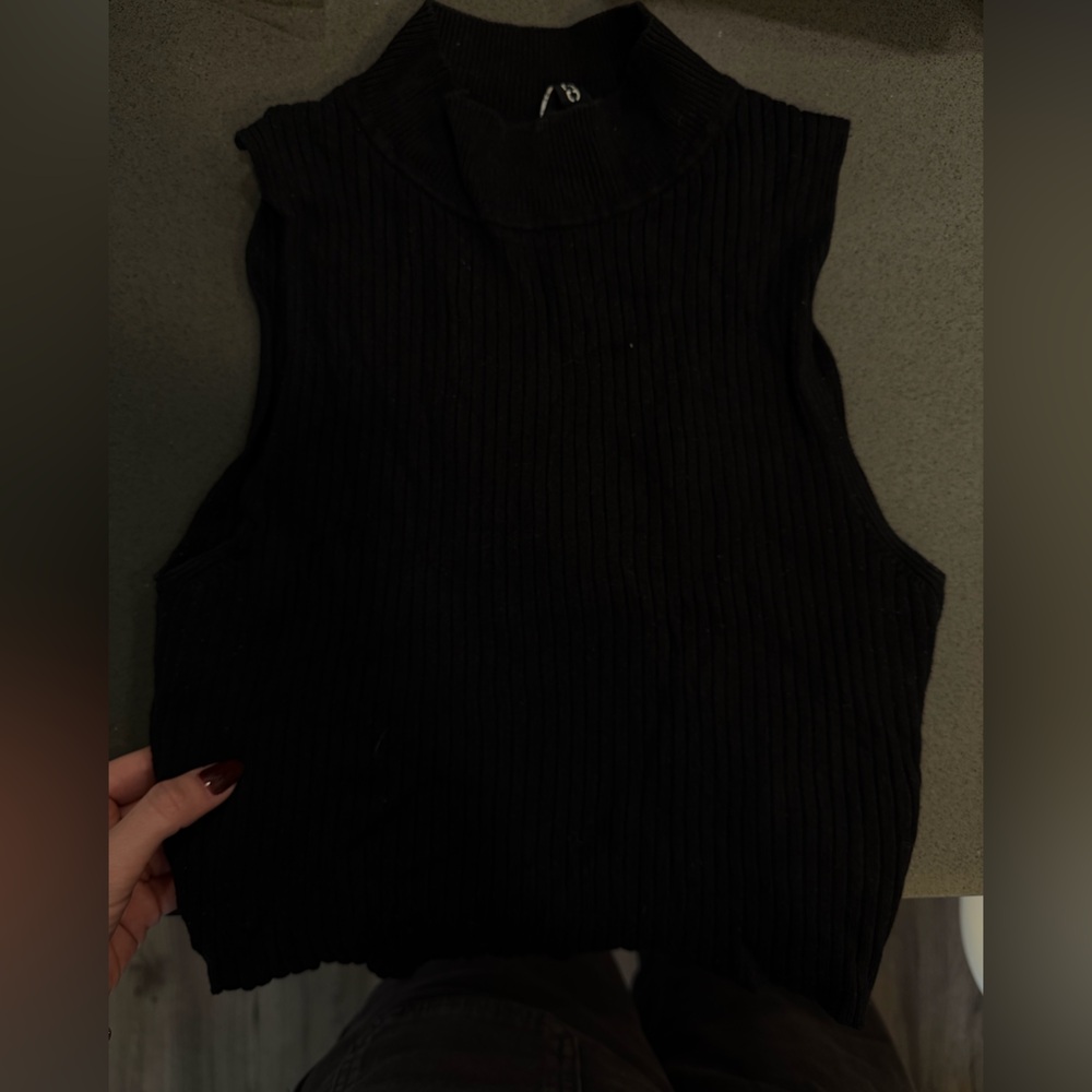 Black Ribbed Top
